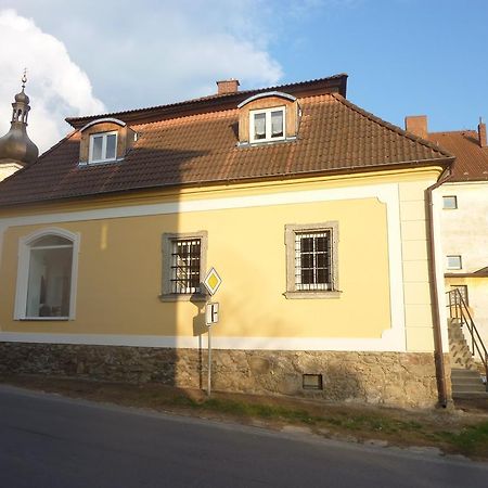 Guest House U Zlatého Jelena Žinkovy Esterno foto