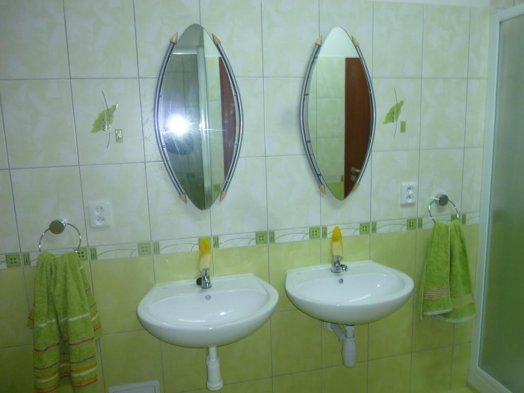 Guest House U Zlatého Jelena Žinkovy Esterno foto